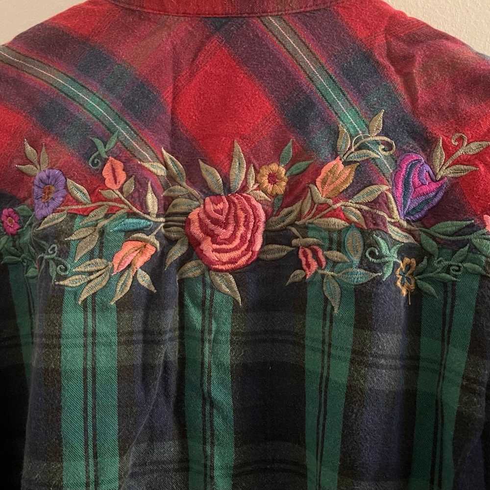 Vintage 90’s Embroidered Flannel, Size M - image 5