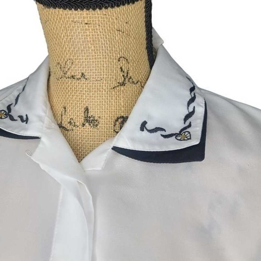 Vintage 90s Embroidered Collar White Button Down … - image 2