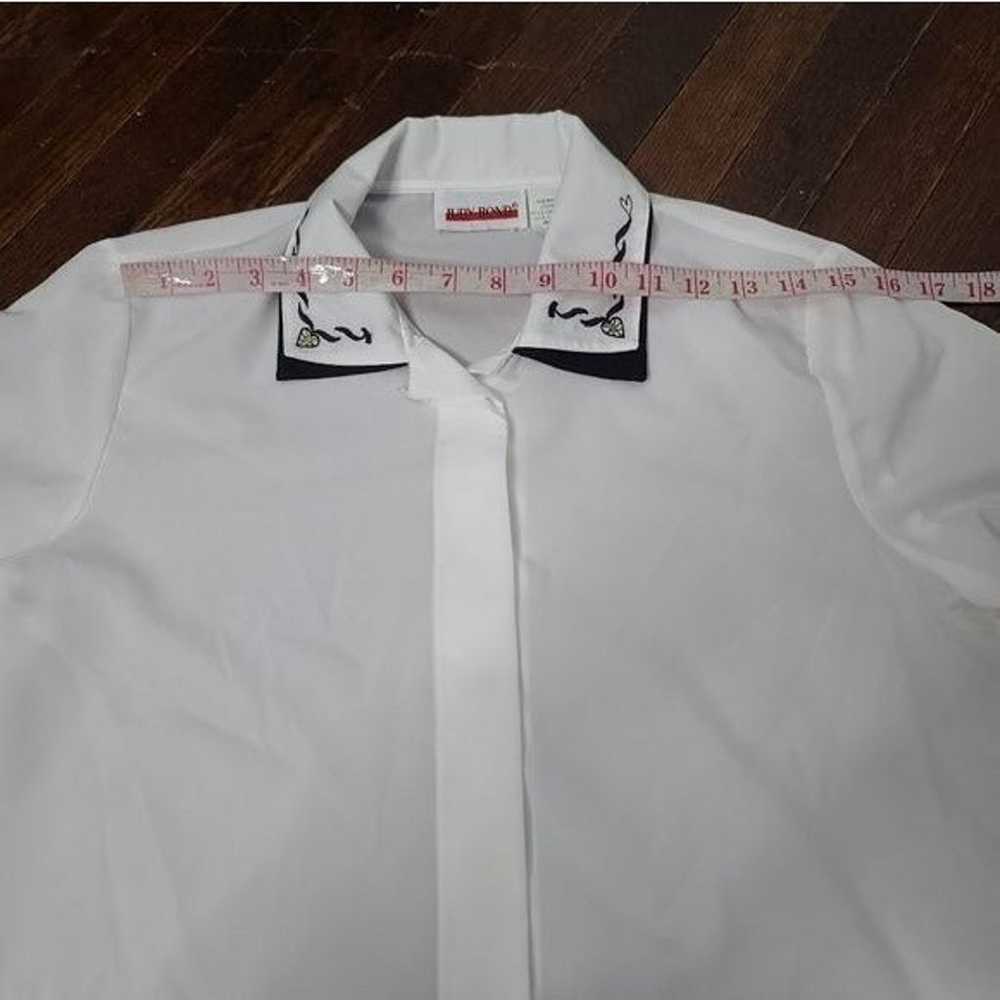 Vintage 90s Embroidered Collar White Button Down … - image 9