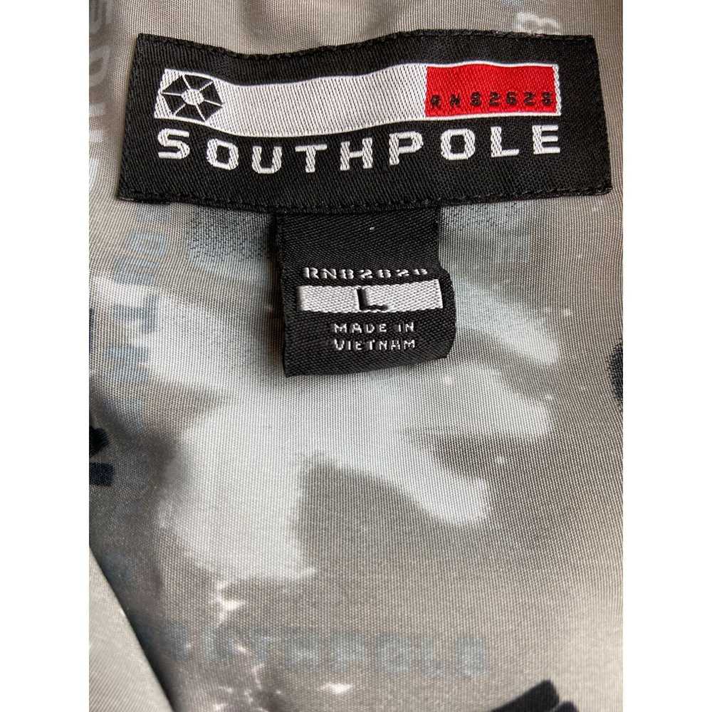 Southpole Southpole Men's Graphic Print Button-Up… - image 3