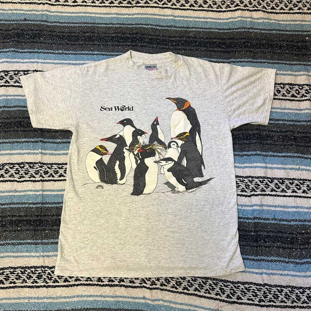 Vintage 90’s Sea World Penguin Tee - image 1