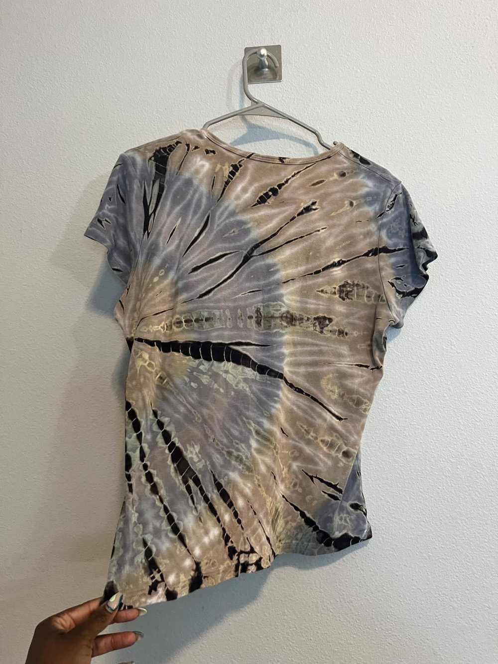 Designer Y2K Tie-Dye Blue and Tan T-Shirt - image 2