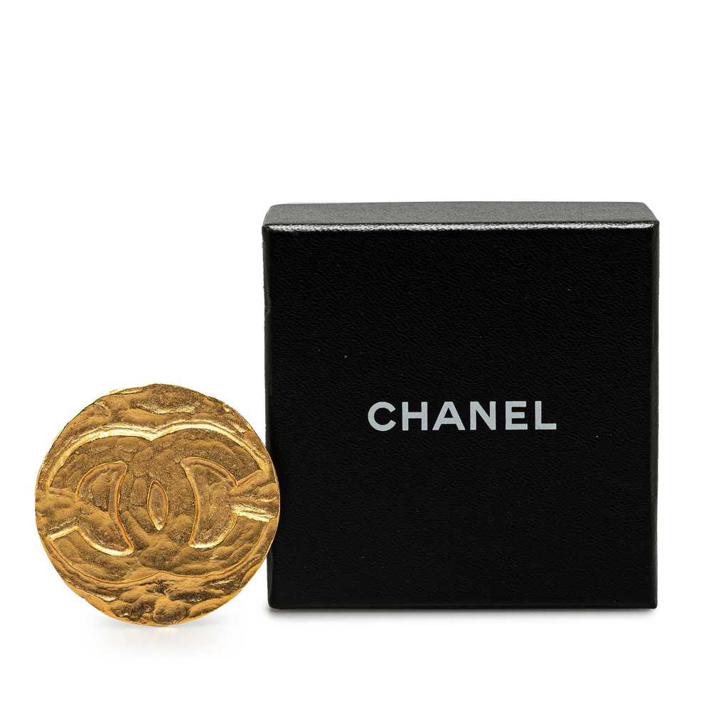 Chanel Chanel Gold Plated CC Round Brooch - image 3