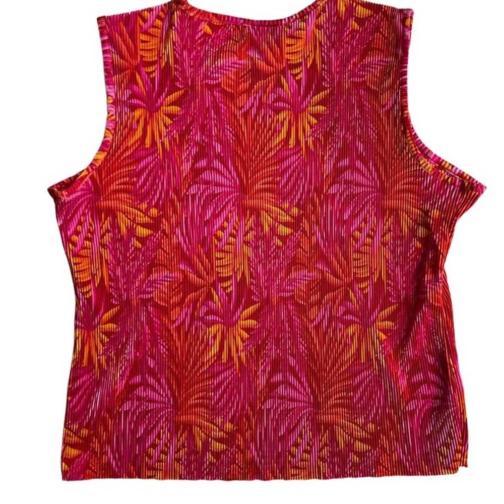 Vintage Beautiful Pleated Floral Top - image 3