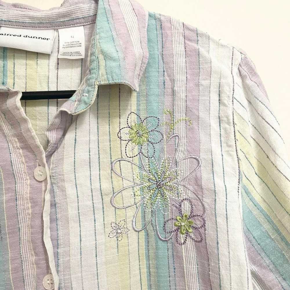 Vintage pastel striped, floral embroidered button… - image 1