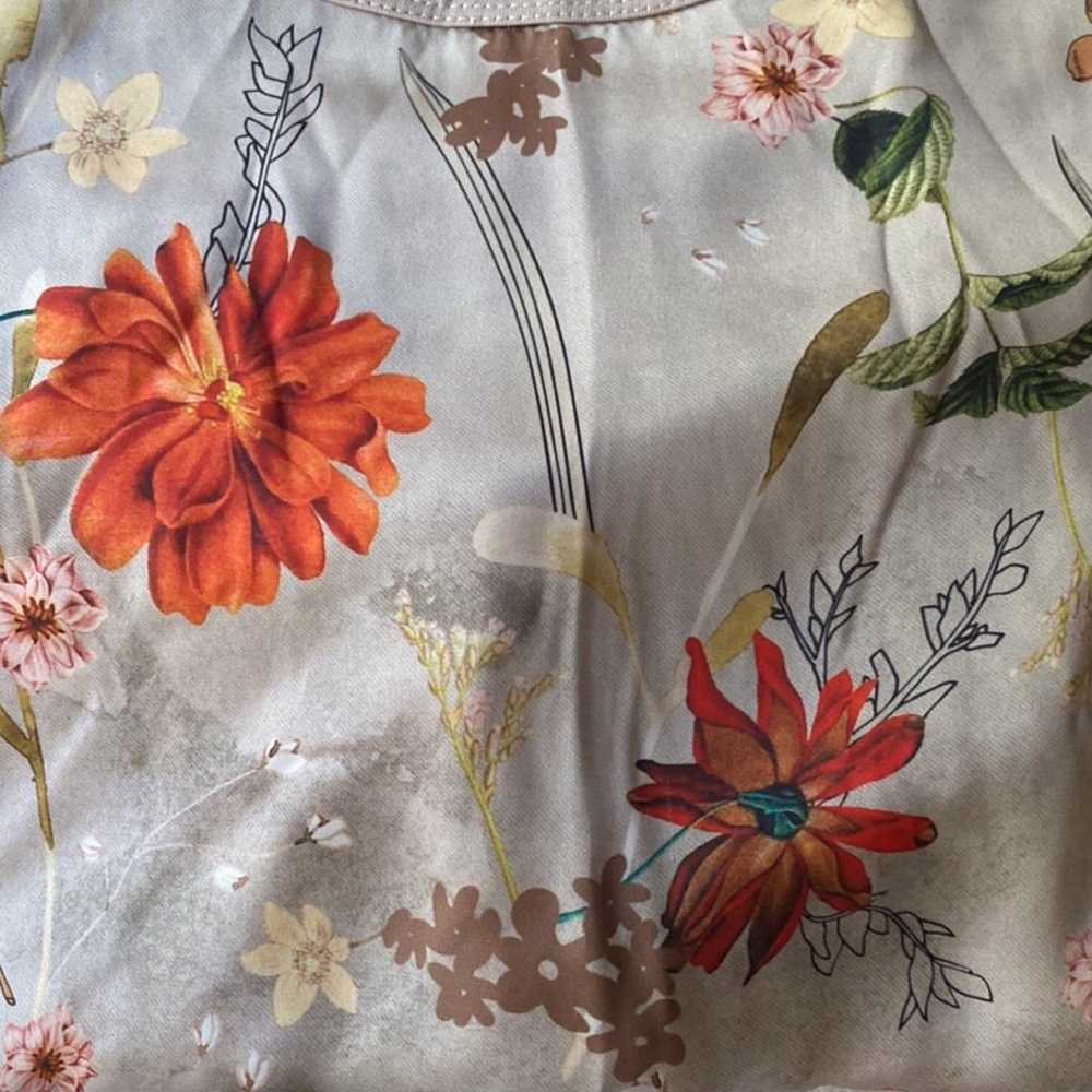 Zara floral top sz L - image 4