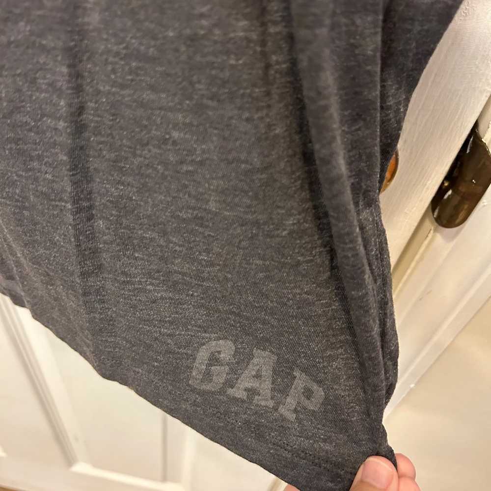 Gap xl T-shirt - image 2