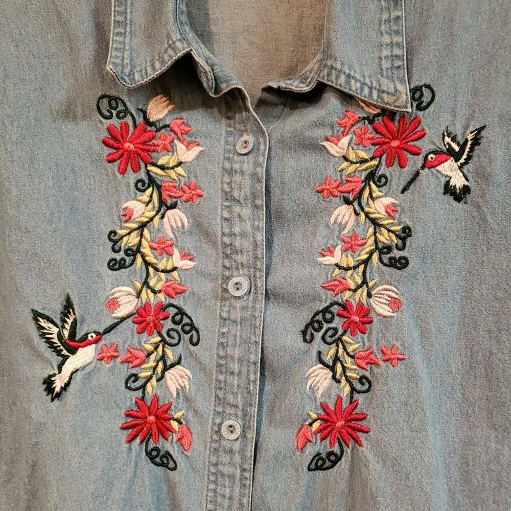 90s Boho Coastal Cowgirl Embroidered Denim Shirt … - image 4