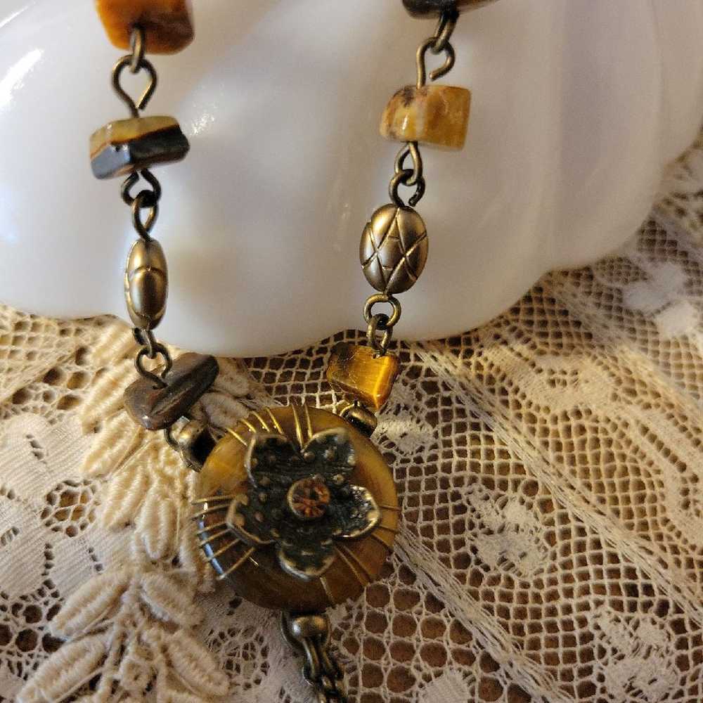 New Vintage Avon 2007 Tiger's Eye Medallion Neckl… - image 4