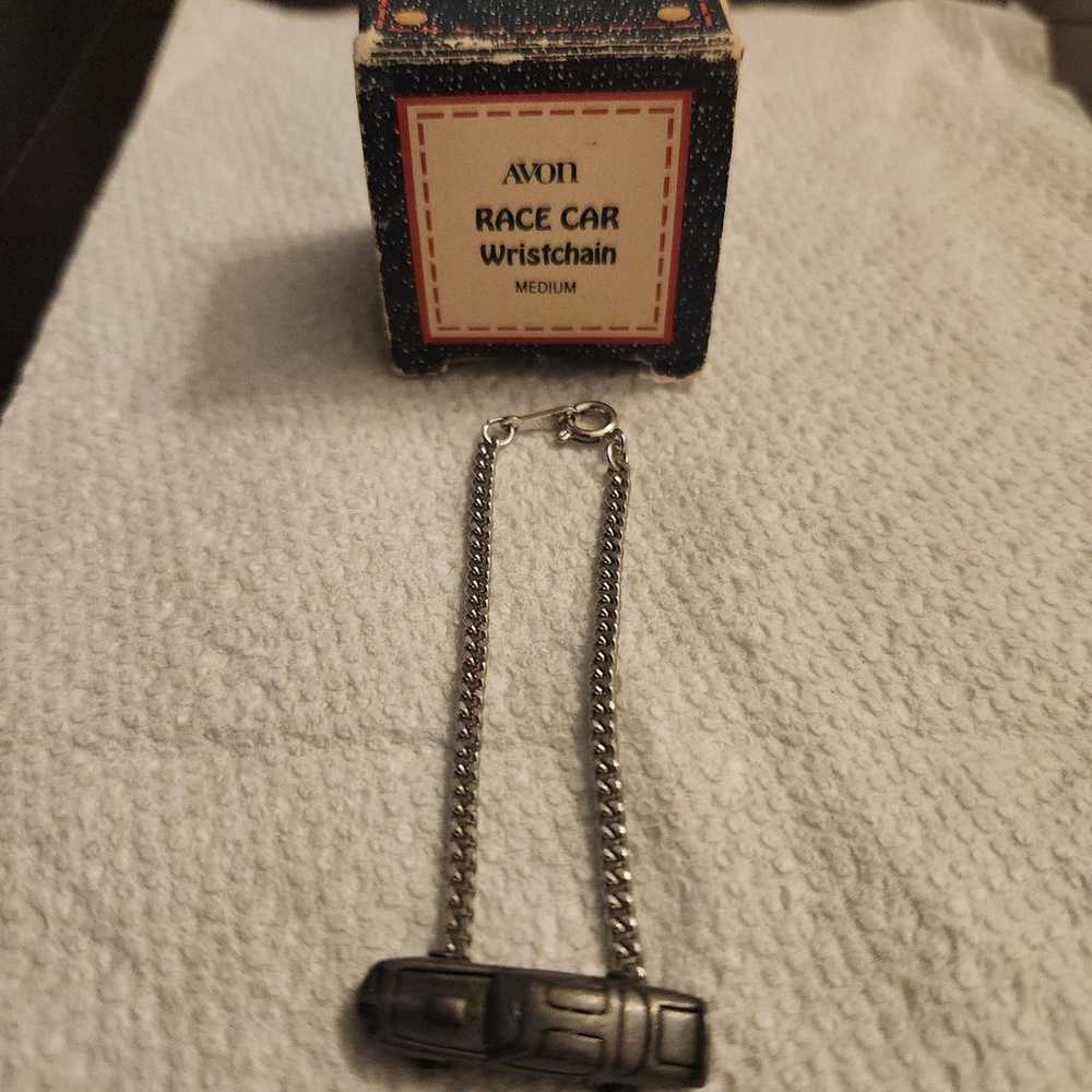 VINTAGE AVON RACE CAR WRISTCHAIN - image 1