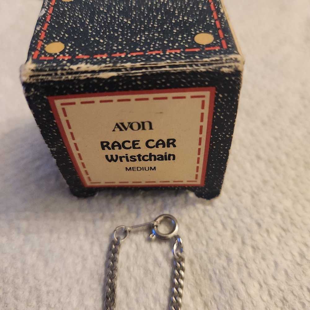 VINTAGE AVON RACE CAR WRISTCHAIN - image 3