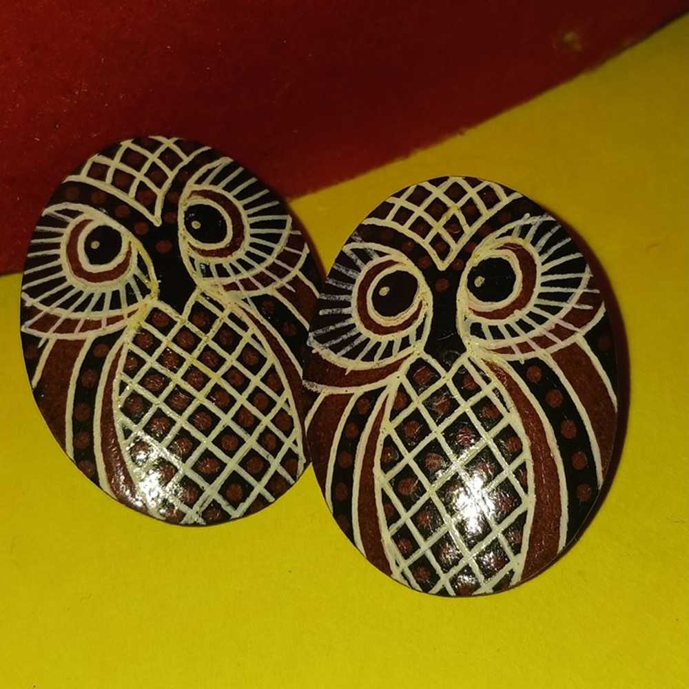 Vintage Wood Owl Earrings Very Cool Unique Jewelr… - image 1