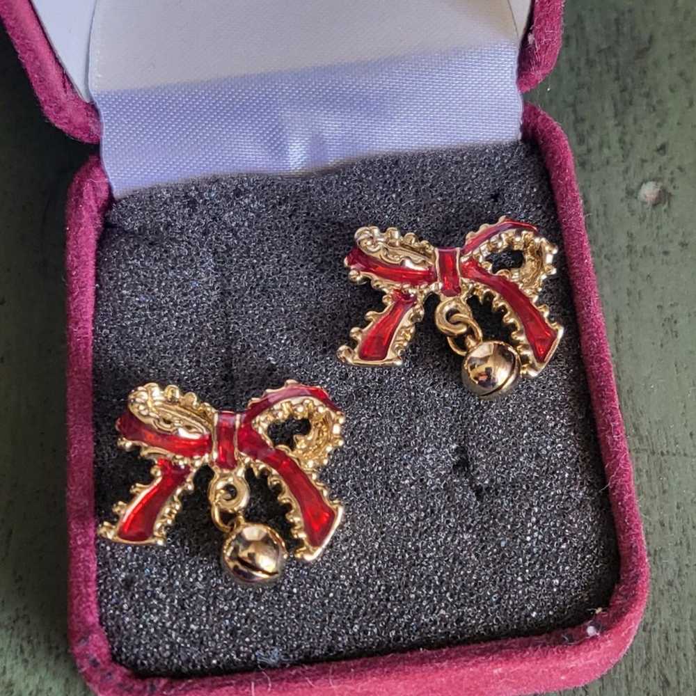 Vintage JINGLE BELL BOW EARRINGS Stud Posts Red E… - image 5