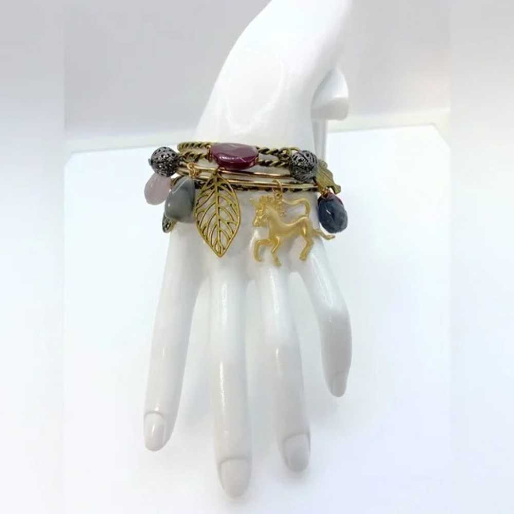 Beautiful set of bangle bracelet in vintage gold - image 4