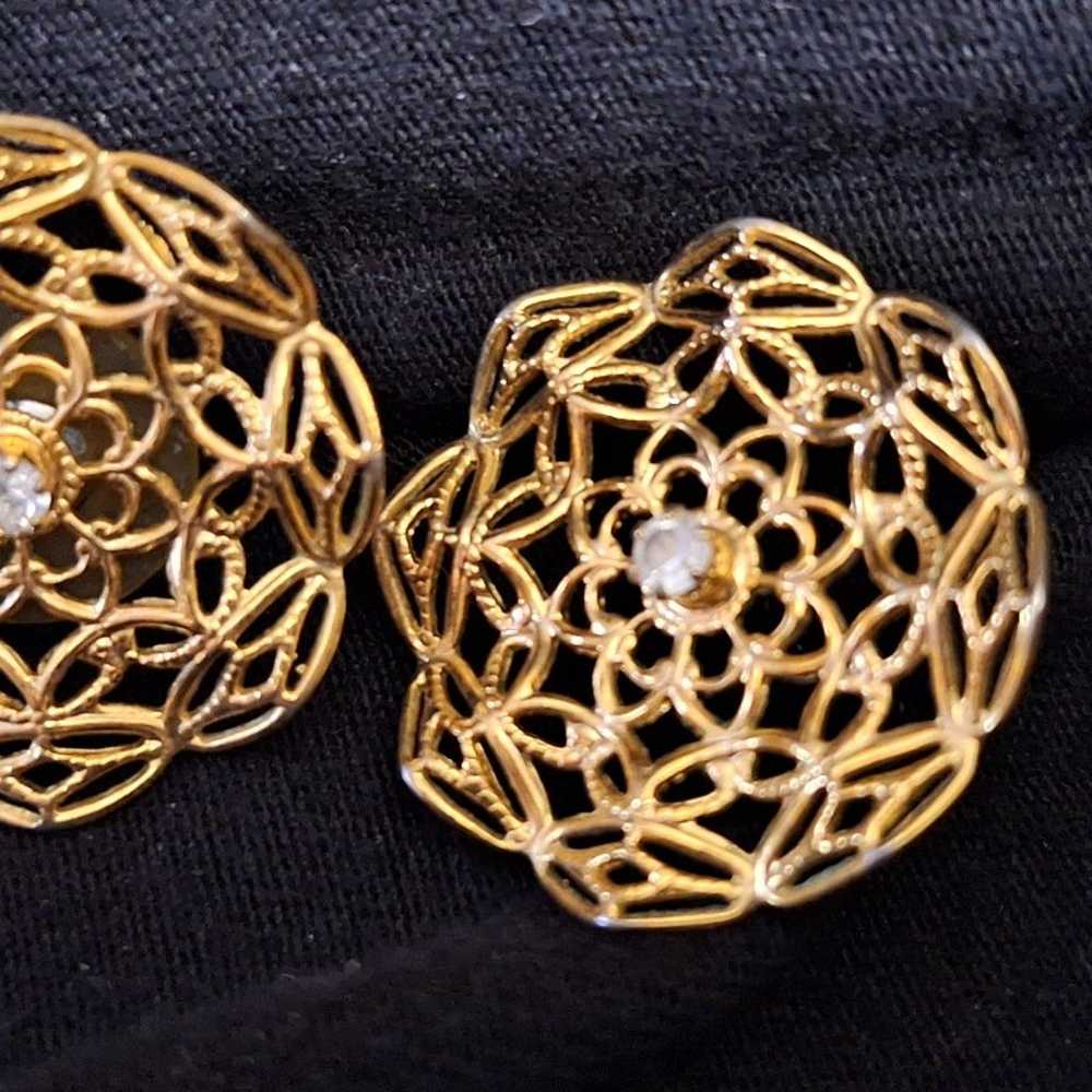 Gold and diamond fashion earrings - image 4