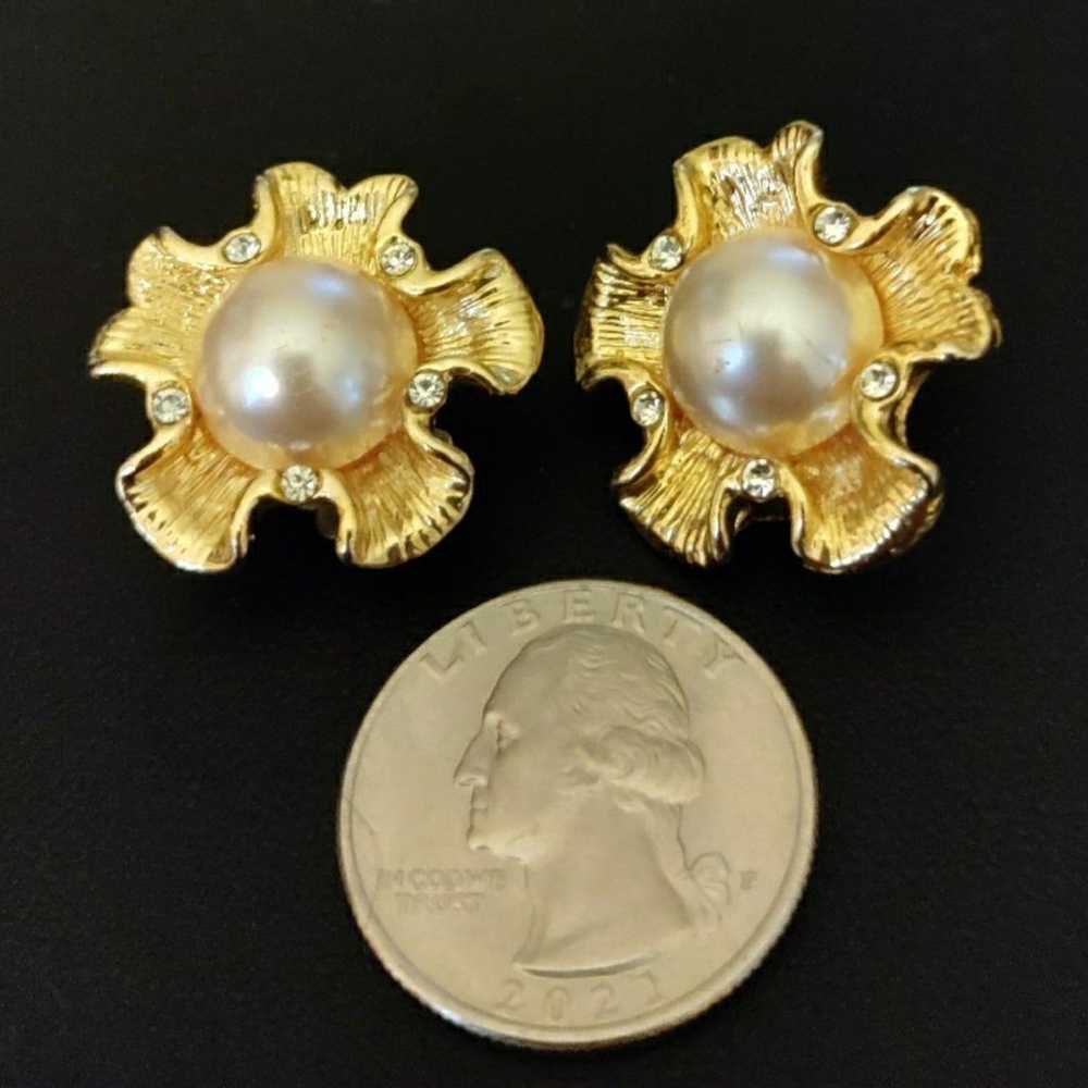 Earrings pearl and rhinstone - image 2