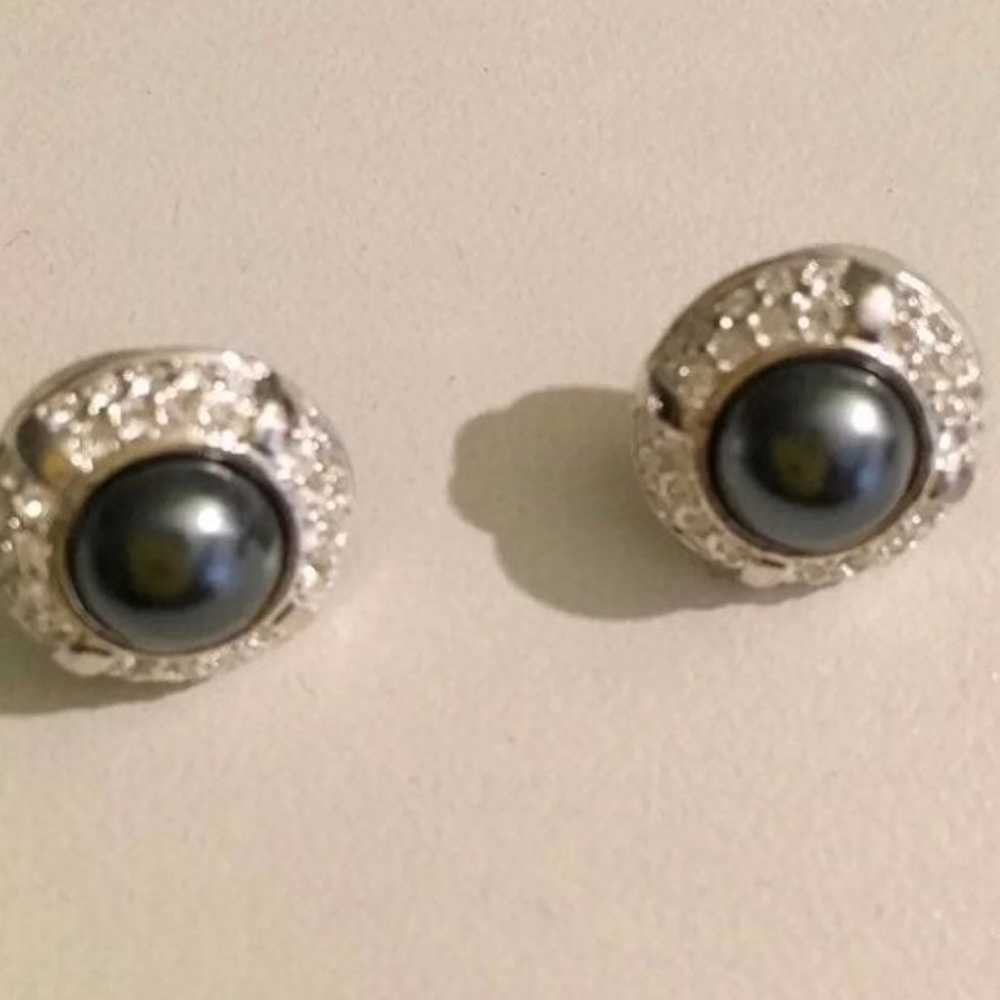 Vintage CAROLEE Black Pearl & Crystal Earrings - image 3