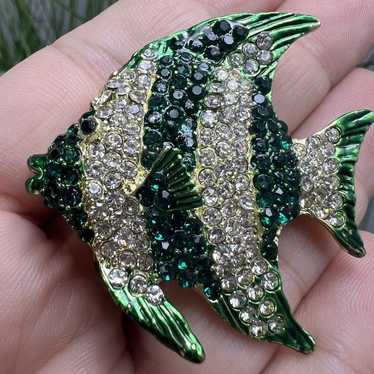 Angel Fish Brooch Coral Reef Fish Pin Green Vinta… - image 1