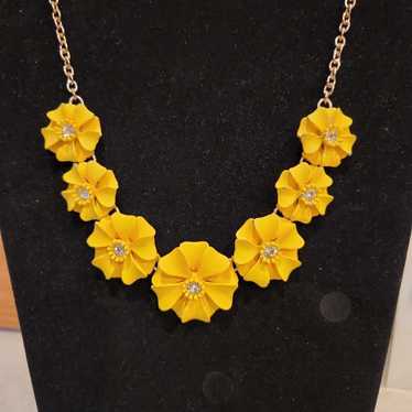 Vintage 1946 Yellow Flower & Rhinestone Necklace.… - image 1