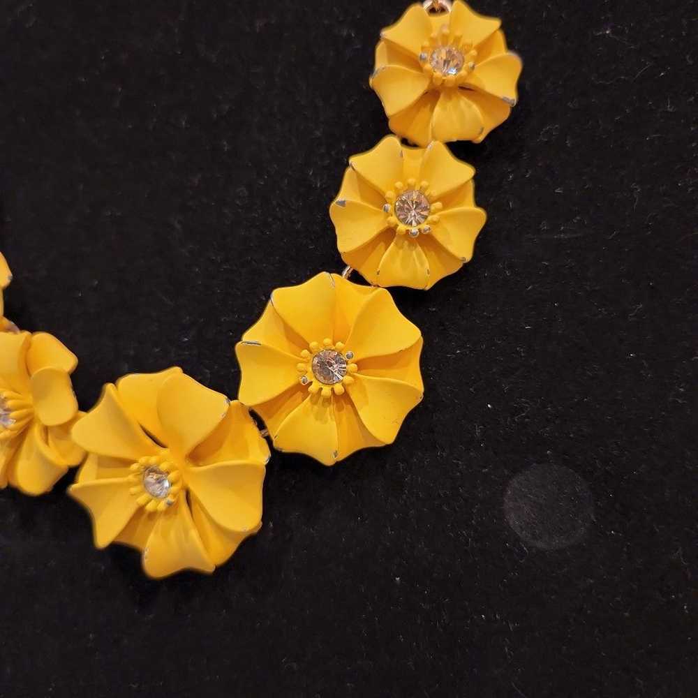 Vintage 1946 Yellow Flower & Rhinestone Necklace.… - image 3