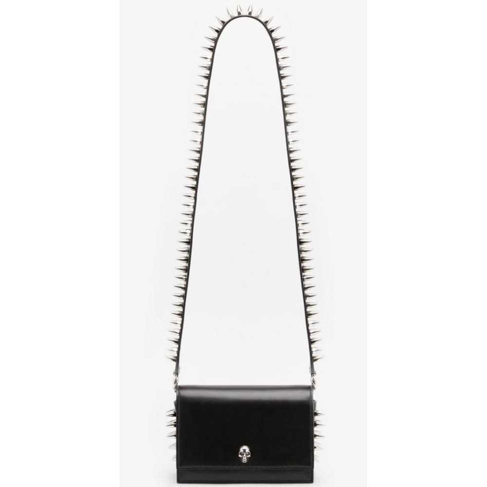 Alexander McQueen Skull leather crossbody bag - image 4