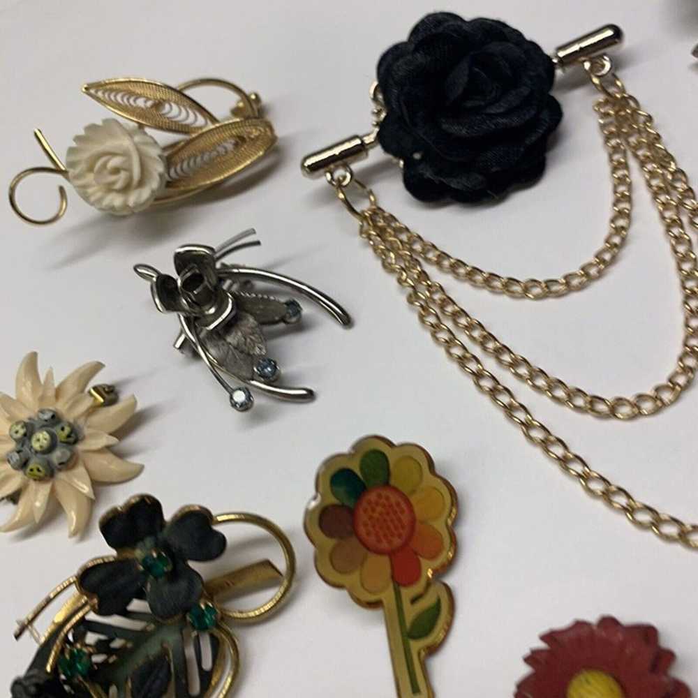 Lot Of 10 Flower Vintage - Modern Brooch Pins - F… - image 9