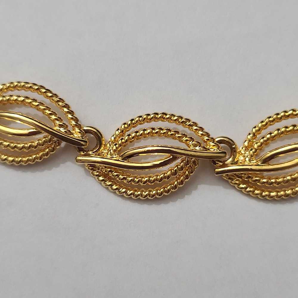 Vintage gold tone jewelry - image 2