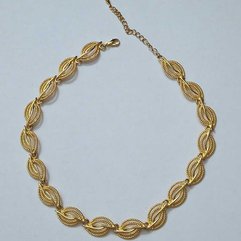 Vintage gold tone jewelry - image 3