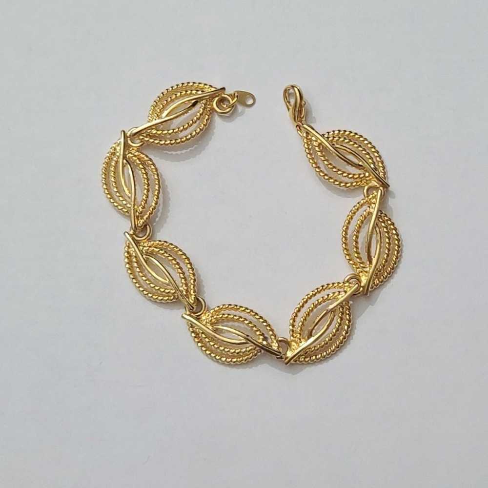 Vintage gold tone jewelry - image 4