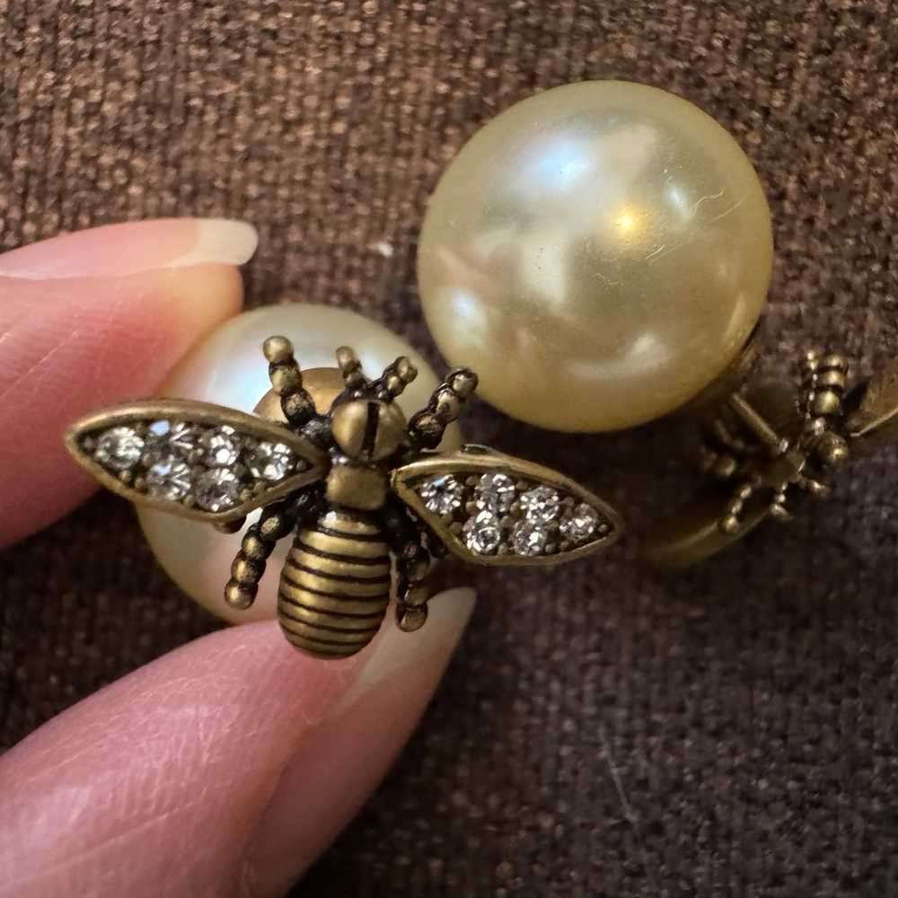 Vintage bees Pearl earnings for women - image 2