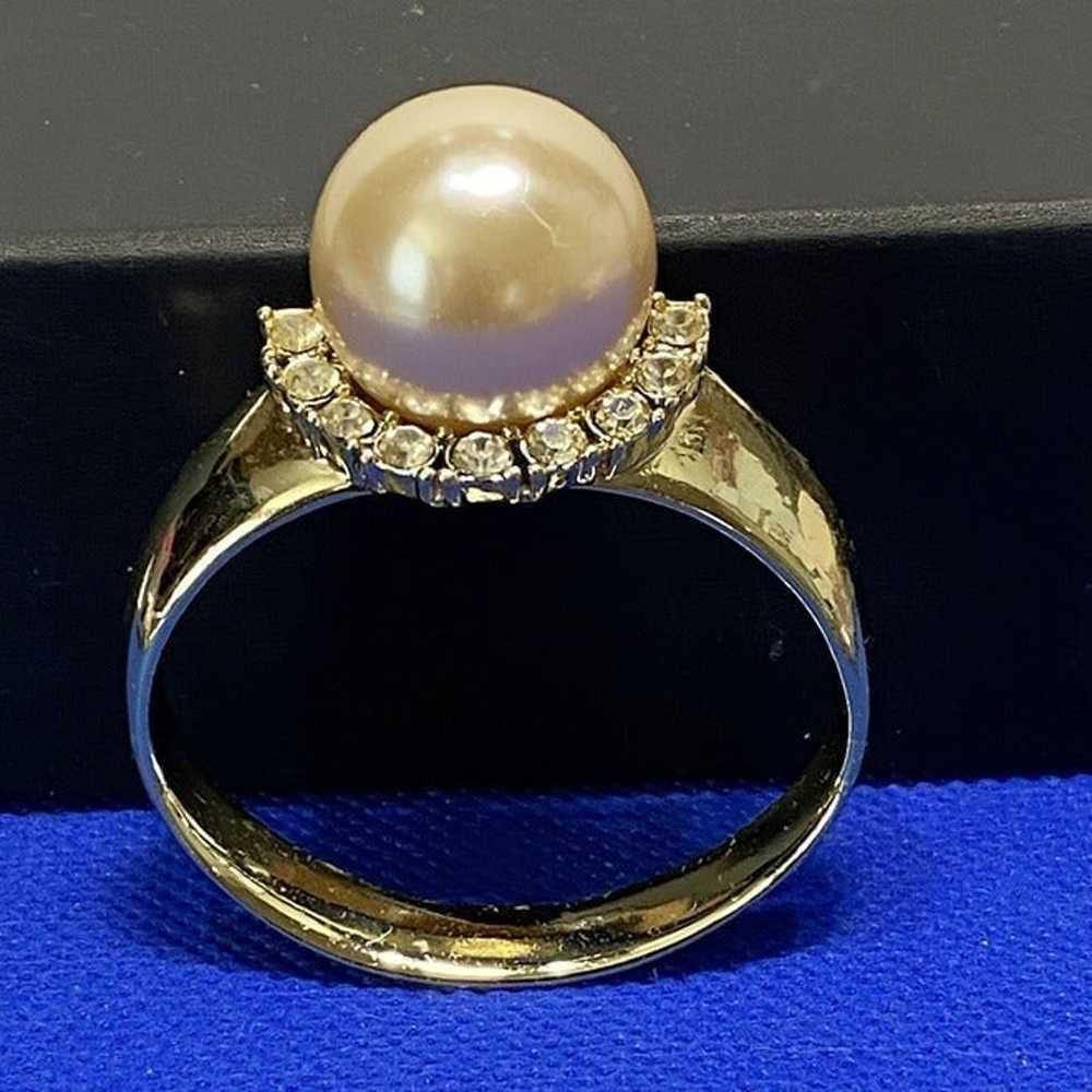 Vintage Giant Gold Tone Faux Pearl Ring Brooch 80… - image 1