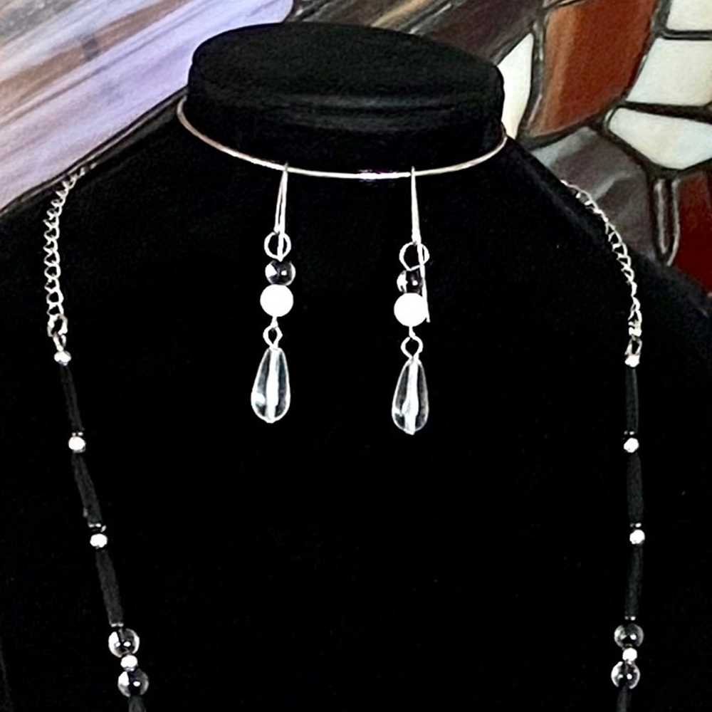 Black/White/Clear Beaded Bib Necklace and Earring… - image 6