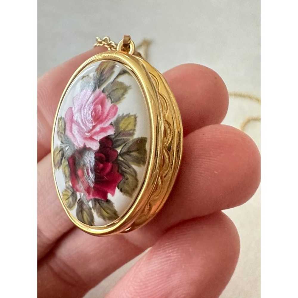 Vintage gold tone white pink red green roses flor… - image 3