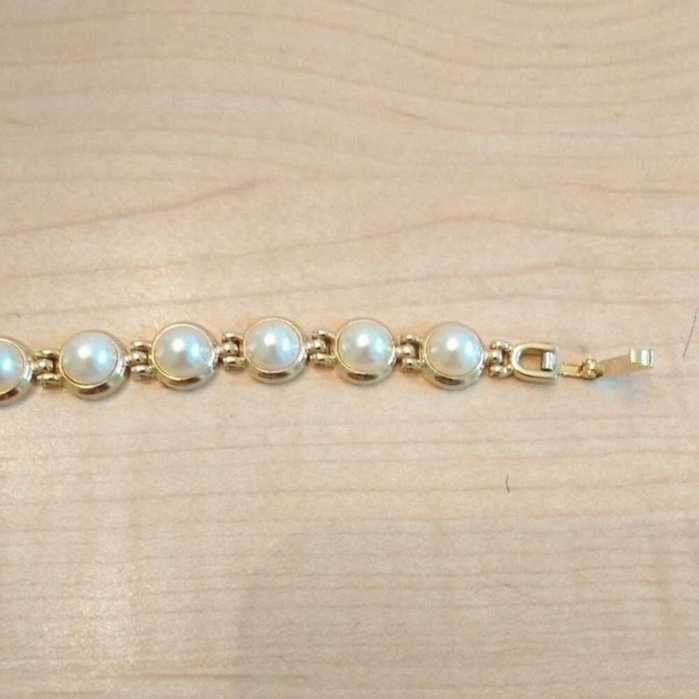 Vintage Gold Tone Faux Pearl Bracelet - image 4