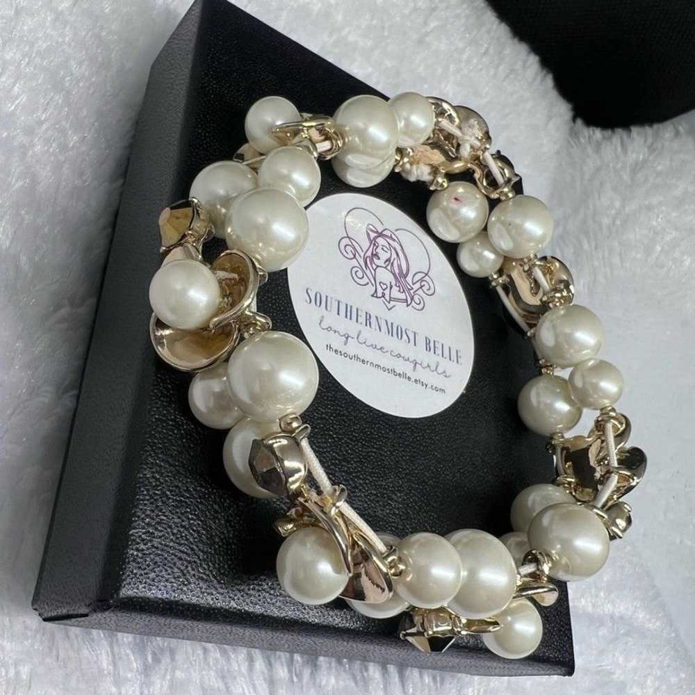 Vintage Faux Pearl and Gold Flower Bracelet Women… - image 2