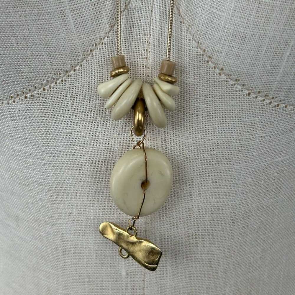 Vintage White and Gold Long Pendant Necklace - image 2