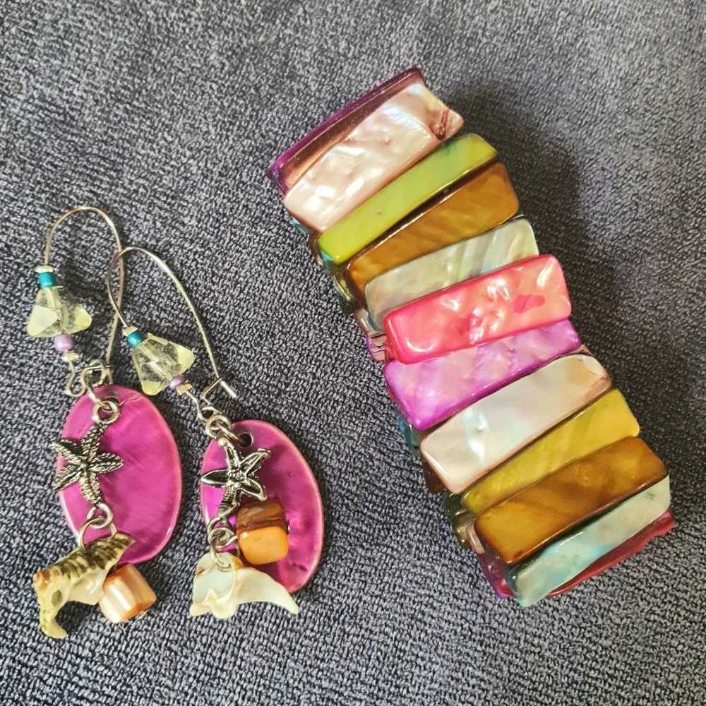 Vintage Multi Color Shell Bracelet Earring Set - image 1