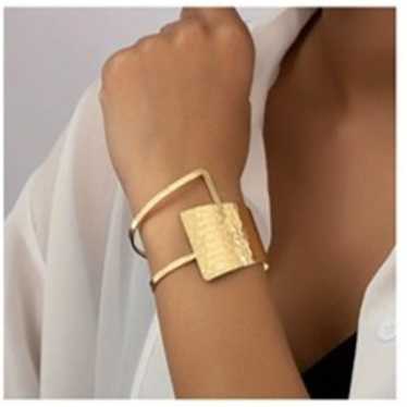 LUXE TEXTURED BANGLE CUFF BRACELET - image 1