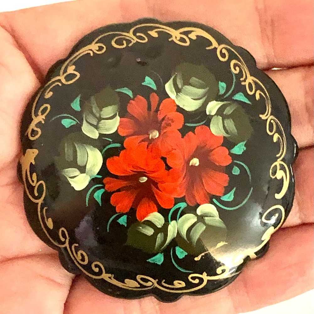 Vintage Signed Russian Lacquer Handpainted Brooch - image 3