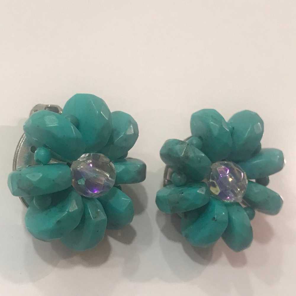 Vintage Turquoise Cluster Clip Earrings - image 2