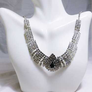 Unreal Glitter & Shine Silver Plated Rhinestone V 