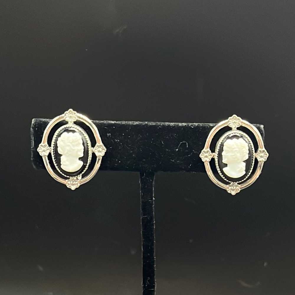 Vintage Amco cameo Earrings - image 1