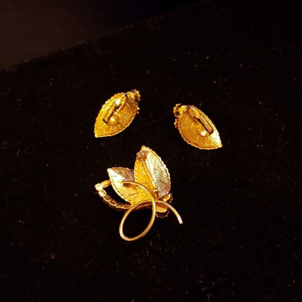 Vintage Gold Leaf, Amber Stones Brooch and Earrin… - image 1