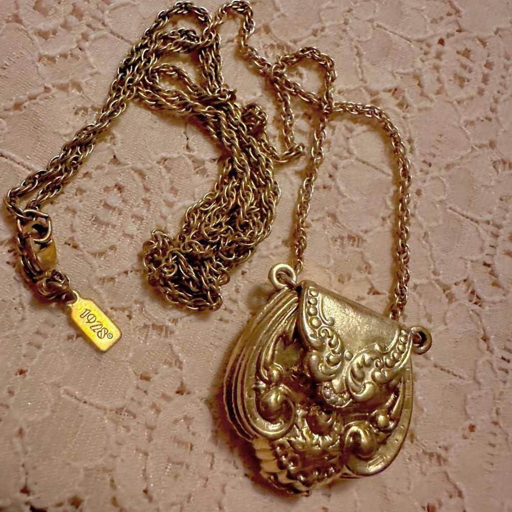 Vintage 1928 purse necklace  opens also ! - image 3