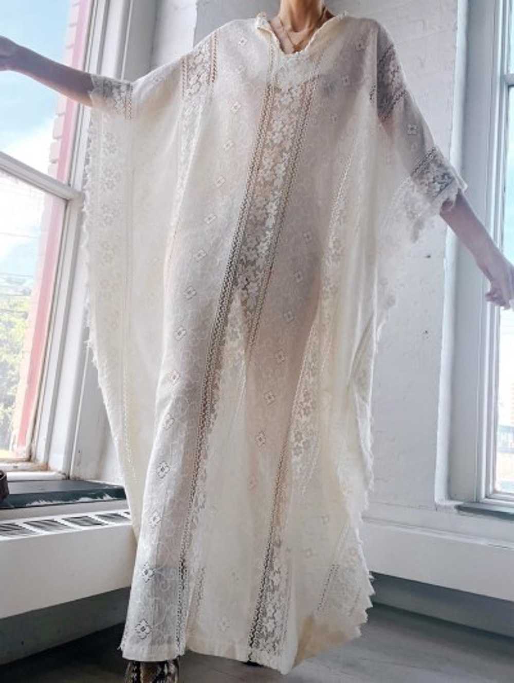 70s crème lace caftan - image 1