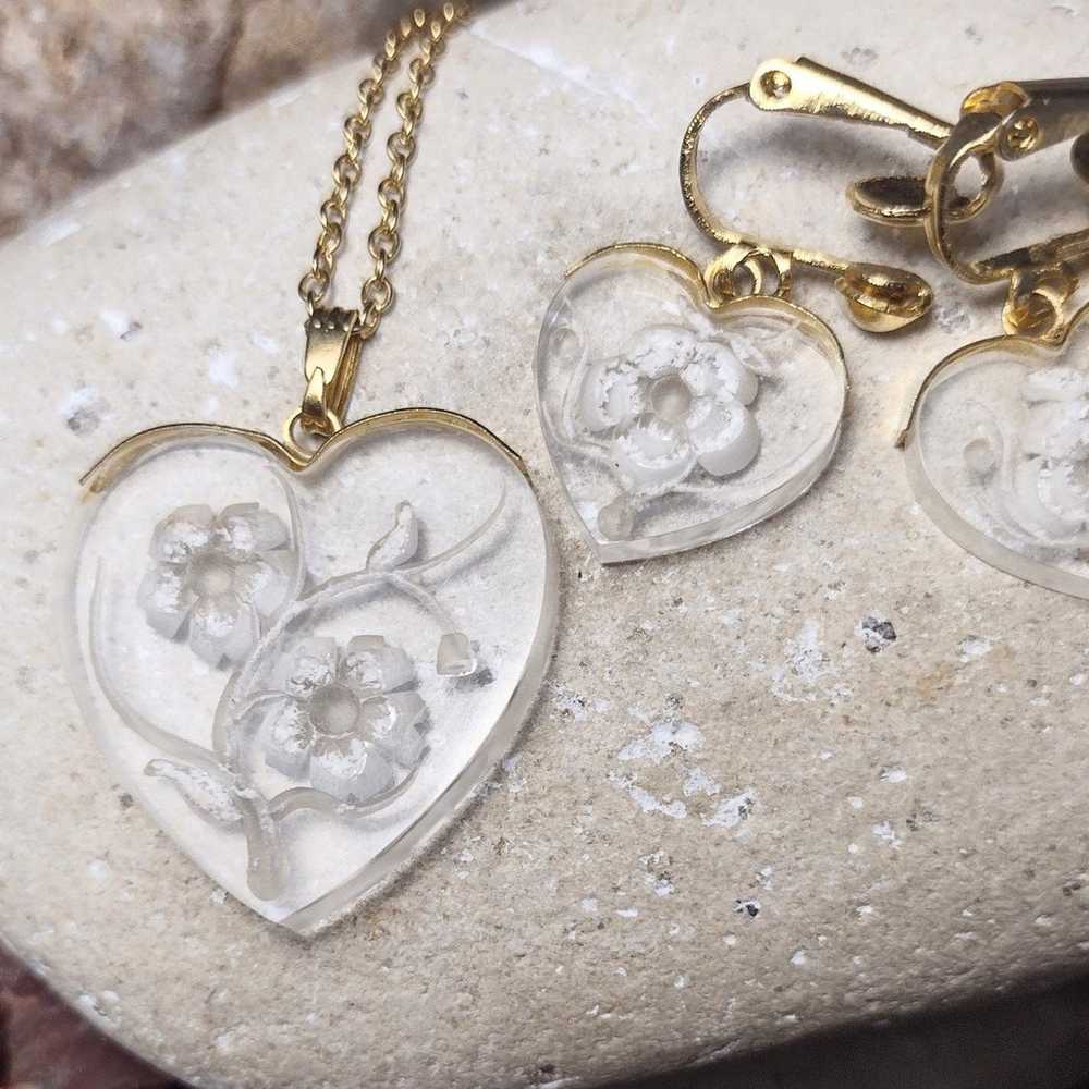 Vintage Reverse Carved Lucite Flower Heart Neckla… - image 11