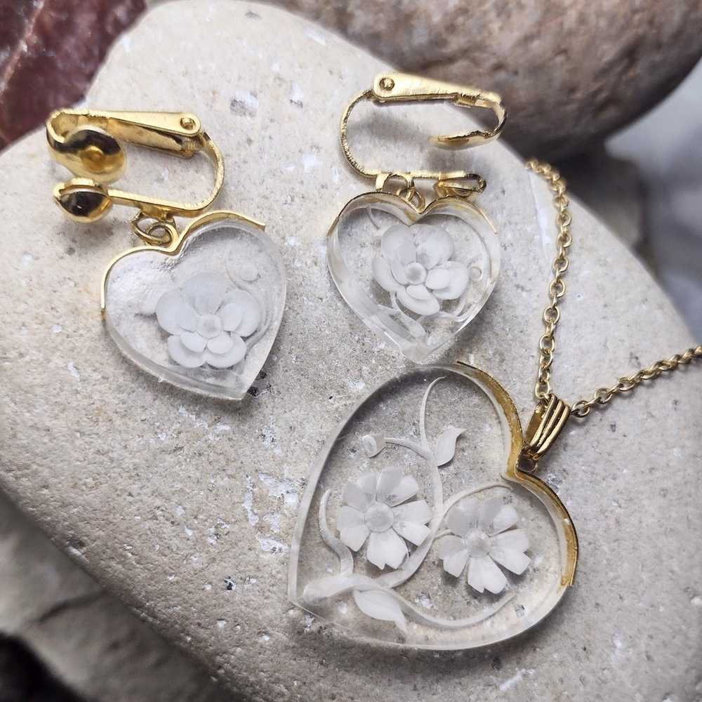 Vintage Reverse Carved Lucite Flower Heart Neckla… - image 5