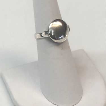 Vintage Round Sterling Silver Ring - image 1