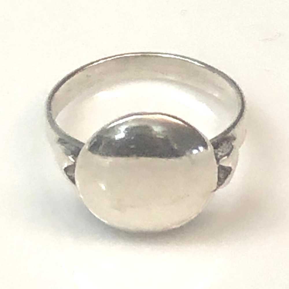 Vintage Round Sterling Silver Ring - image 3