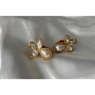 Vintage Avon Angel Shaped Pearl Rhinestone and Go… - image 1